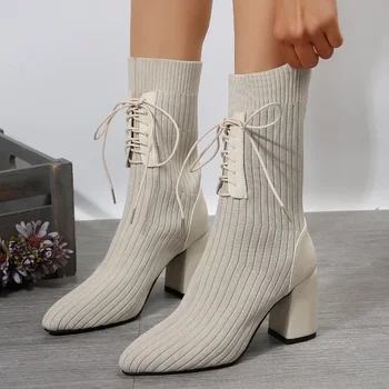 Модная женская обувь 2023 года, женские ботинки на шнуровке, осенние однотонные стрейчевые ботинки большого размера на высоком каблуке до середины икры с острым носком, в сдержанном стиле 3