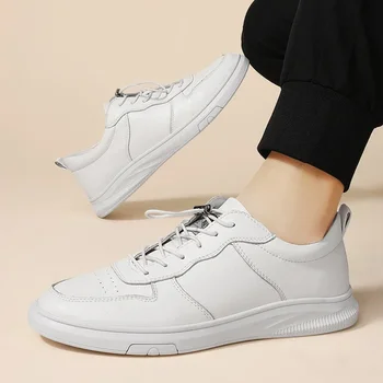 Обувь для мужчин 2023, осенние мужские кроссовки с низким берцем, простые и универсальные белые кроссовки, легкая и удобная мужская обувь на плоской подошве